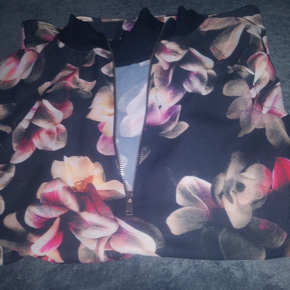 Shirt - Picture 2 of 2